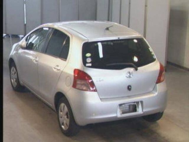 2005 Toyota Vitz