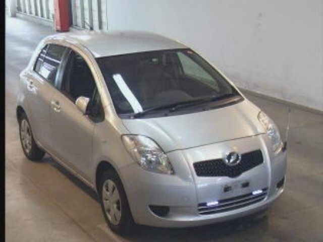 2005 Toyota Vitz