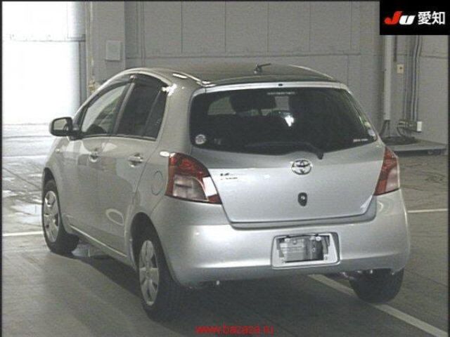 2005 Toyota Vitz