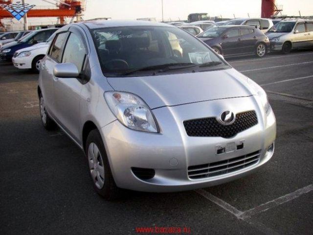 2005 Toyota Vitz