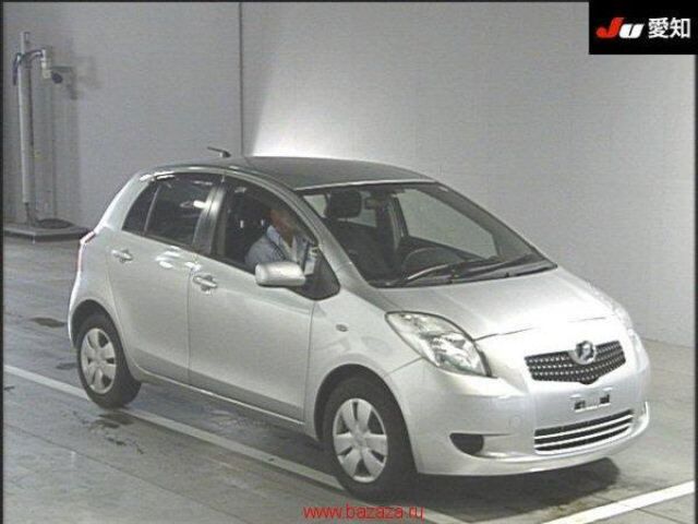 2005 Toyota Vitz