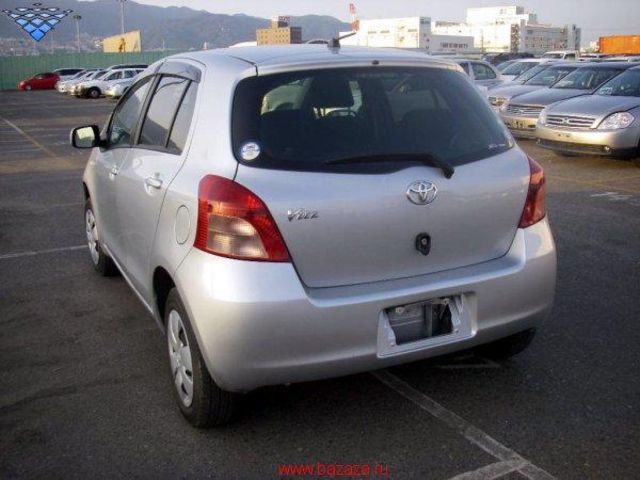 2005 Toyota Vitz