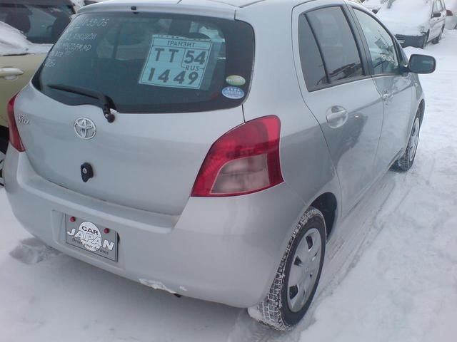 2005 Toyota Vitz