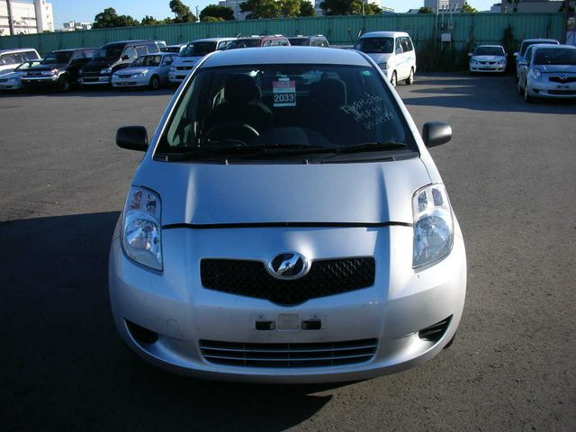 2005 Toyota Vitz