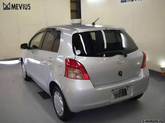 2005 Toyota Vitz