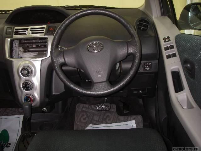 2005 Toyota Vitz