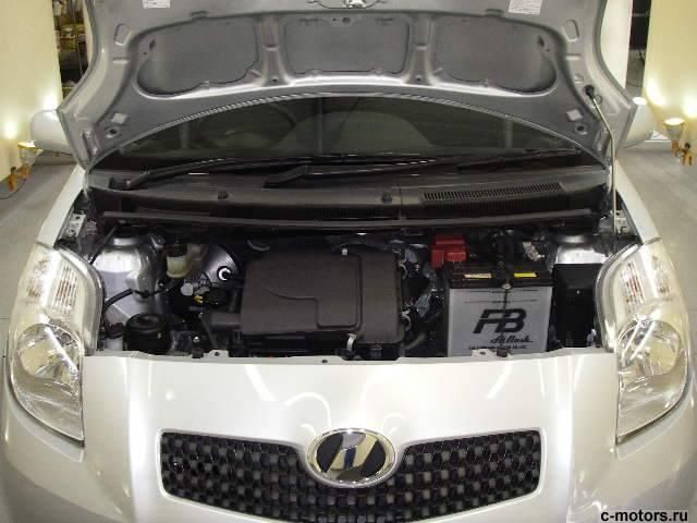 2005 Toyota Vitz