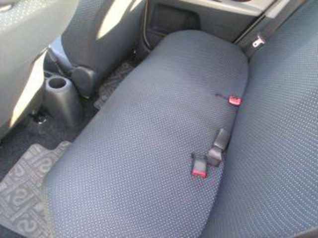 2005 Toyota Vitz