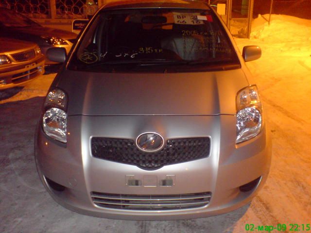 2005 Toyota Vitz