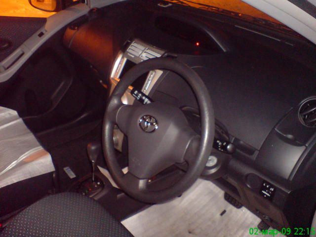 2005 Toyota Vitz