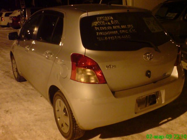 2005 Toyota Vitz