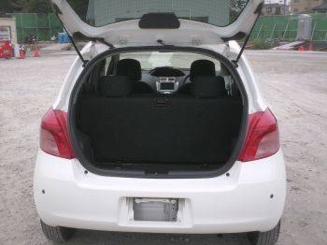 2005 Toyota Vitz