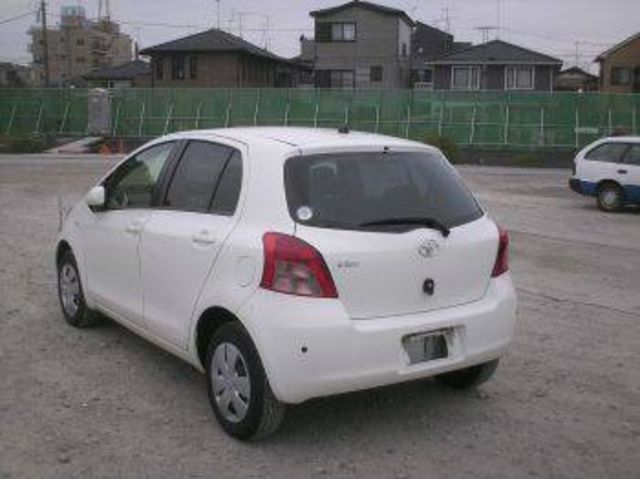 2005 Toyota Vitz