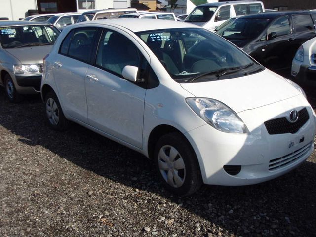 2005 Toyota Vitz