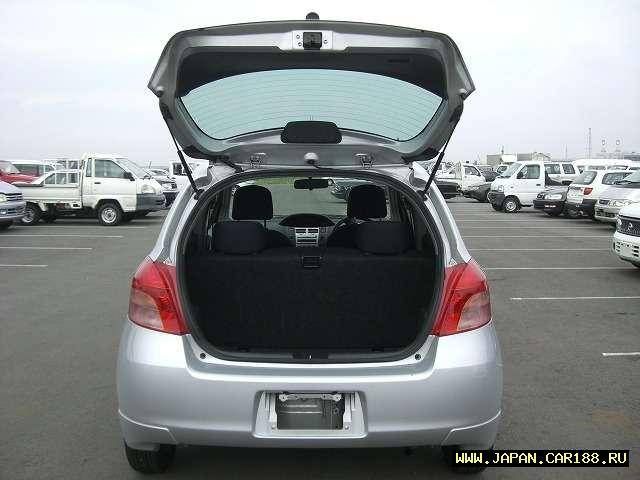 2005 Toyota Vitz