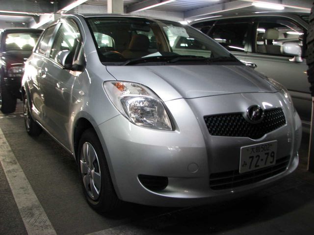 2005 Toyota Vitz