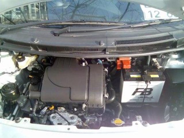 2005 Toyota Vitz