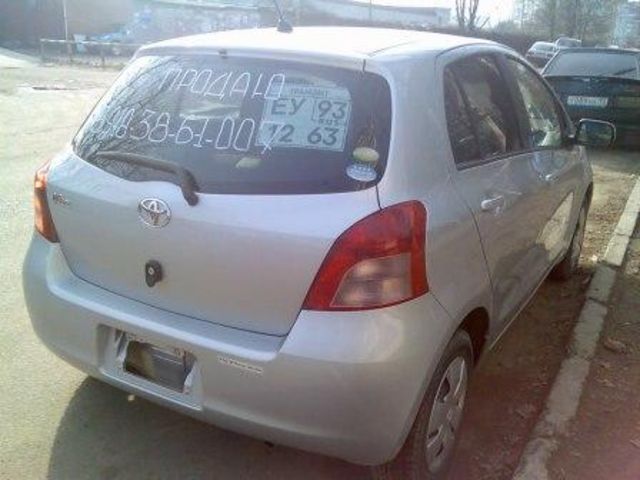 2005 Toyota Vitz
