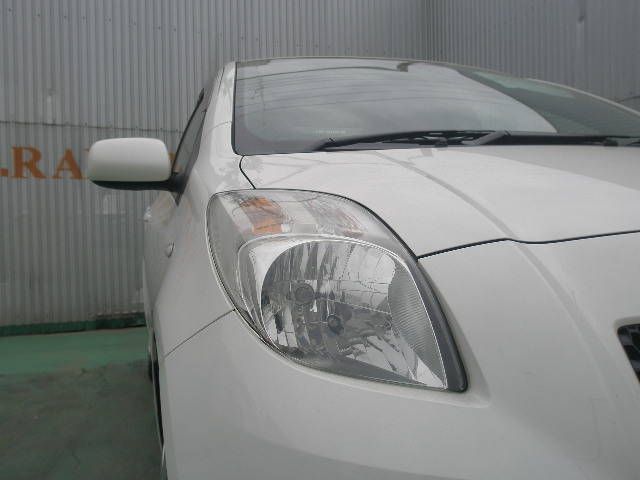 2005 Toyota Vitz