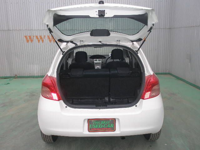 2005 Toyota Vitz