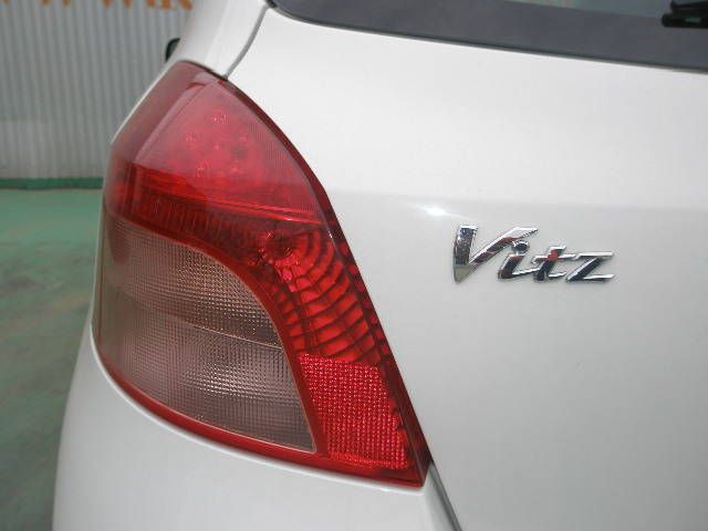 2005 Toyota Vitz