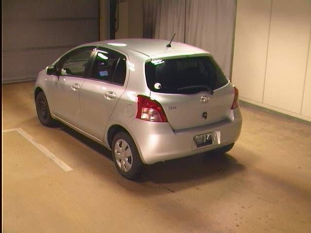 2005 Toyota Vitz