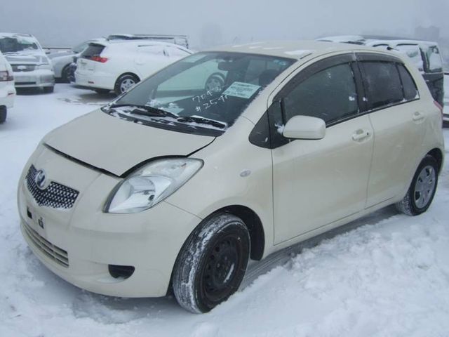 2005 Toyota Vitz