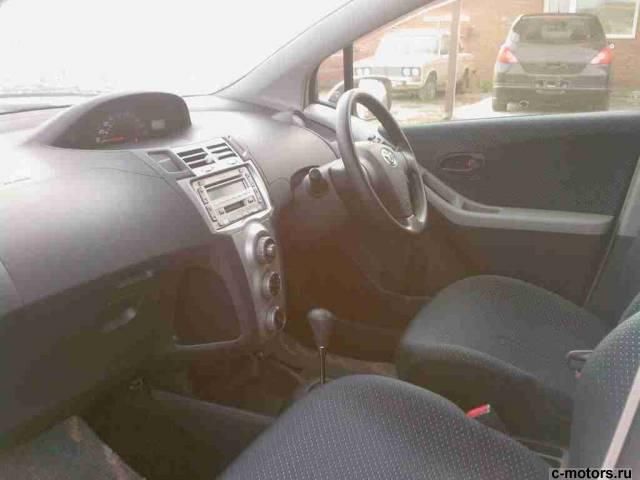 2005 Toyota Vitz