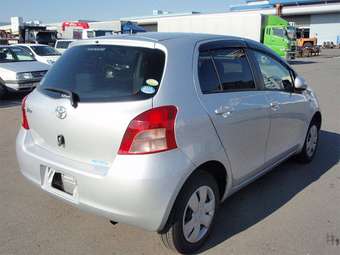 2005 Vitz