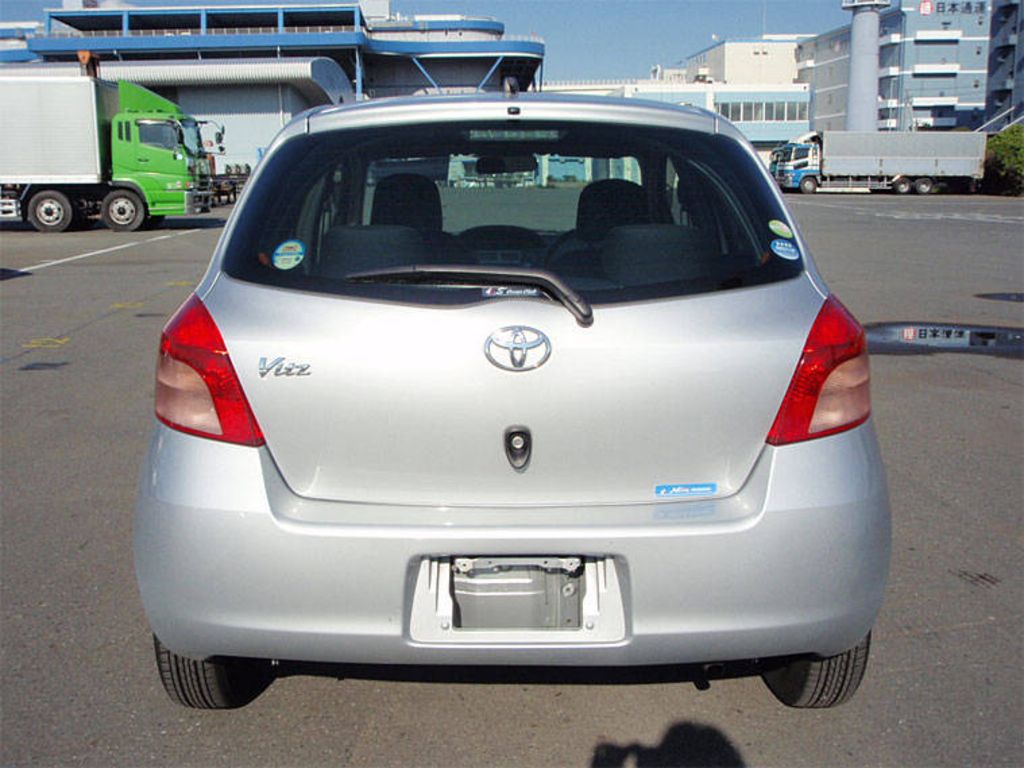 2005 Toyota Vitz