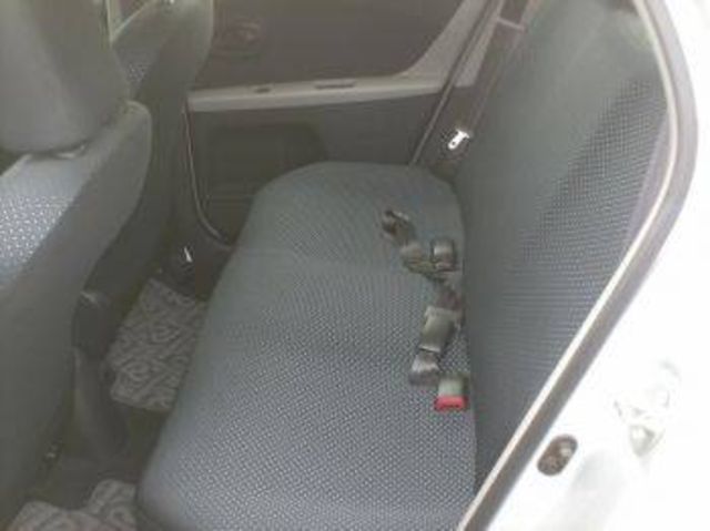 2005 Toyota Vitz