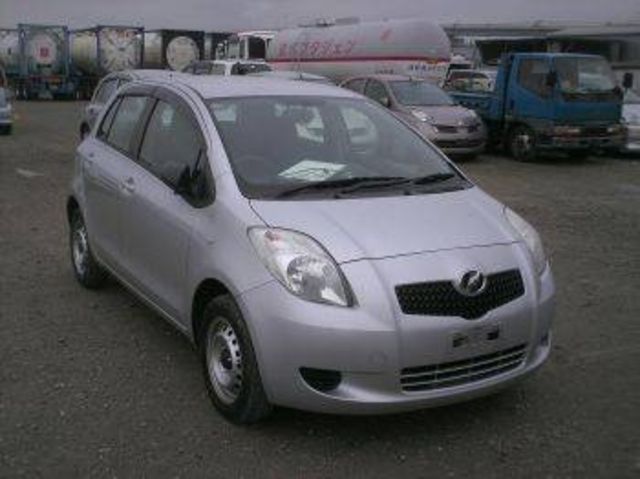 2005 Toyota Vitz