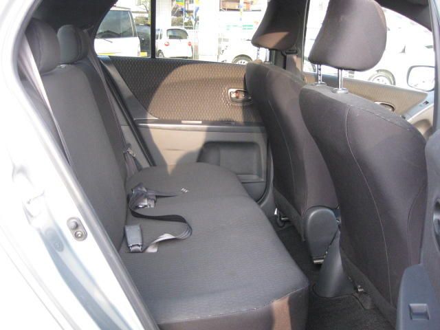 2005 Toyota Vitz
