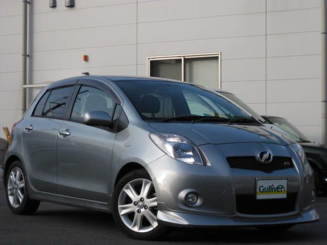 2005 Toyota Vitz