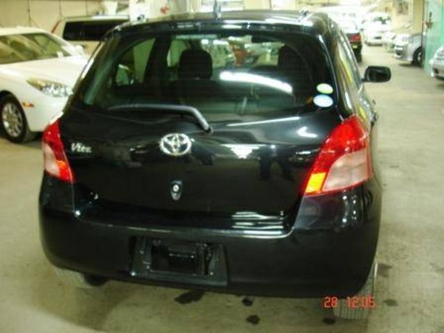 2005 Toyota Vitz