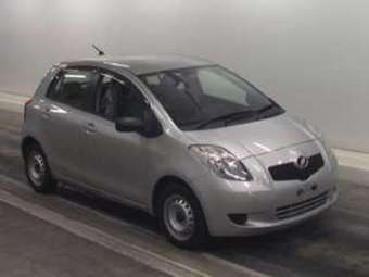 2005 Toyota Vitz