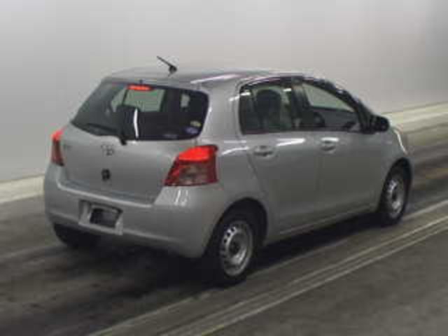 2005 Toyota Vitz