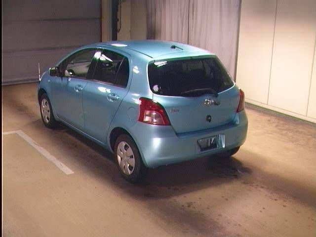 2005 Toyota Vitz