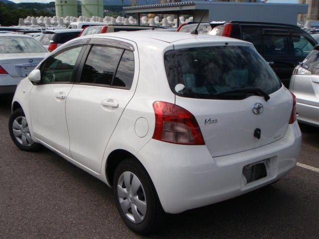 2005 Toyota Vitz