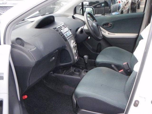 2005 Toyota Vitz