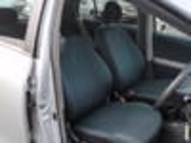 2005 Toyota Vitz