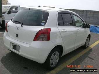 2005 Toyota Vitz Pictures