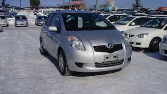 2005 Toyota Vitz Pictures