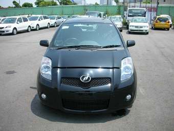 2005 Toyota Vitz Pictures