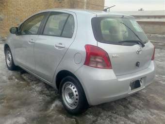 2005 Toyota Vitz Pictures