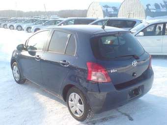 2005 Toyota Vitz Pictures