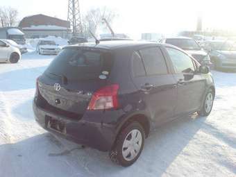 2005 Toyota Vitz Photos