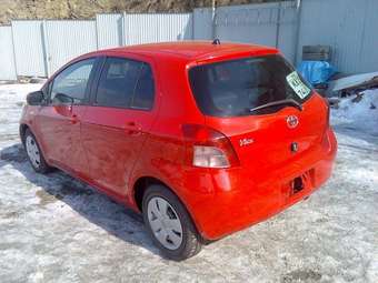 2005 Toyota Vitz Pictures