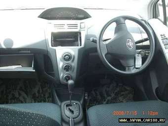 2005 Toyota Vitz Pictures