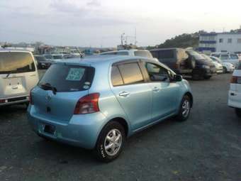 2005 Toyota Vitz Pictures